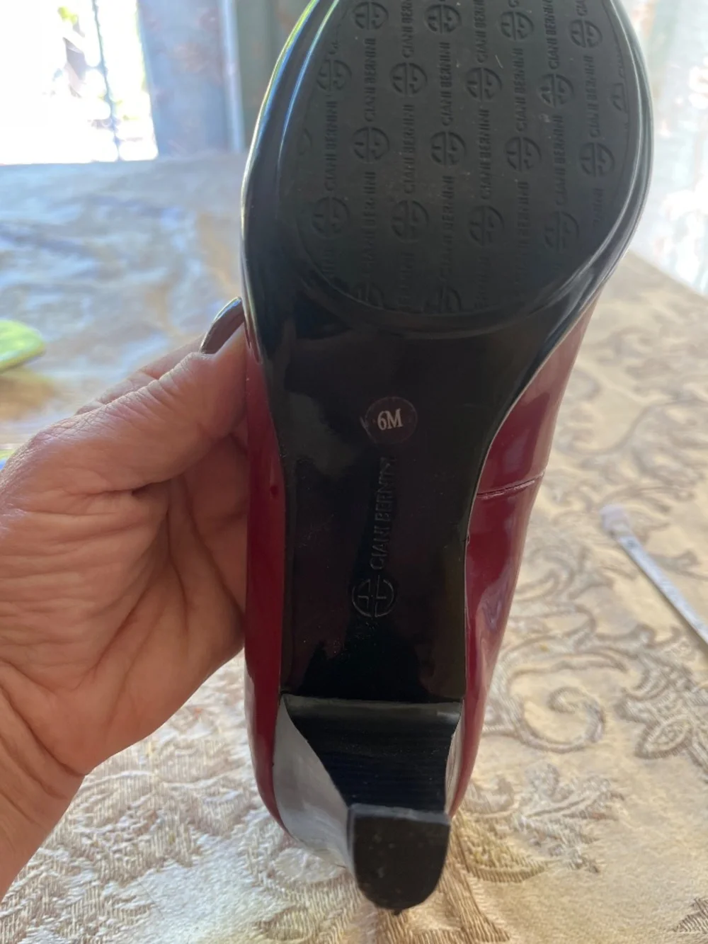 Sz 6 Red Patent Leather Pumps